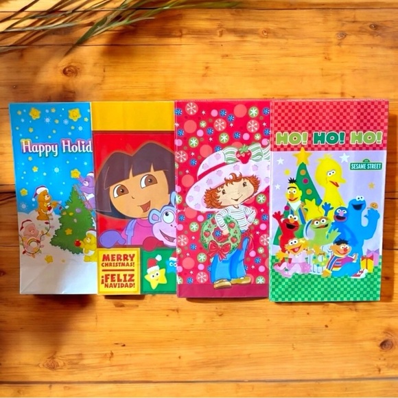 Christmas Themed Treat Lunch Party Paper Bags - Set of 10 - Picture 1 of 8